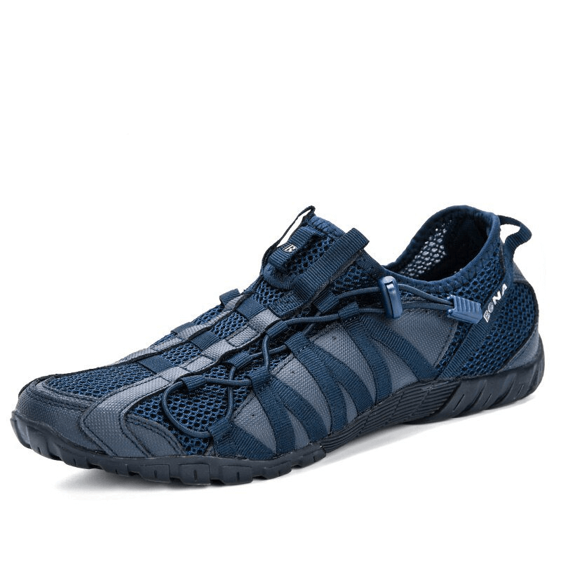 Mesh breathable lightweight men's sneakers with flexible soles, solid pattern, EVA insoles, perfect for all-day comfort and support.